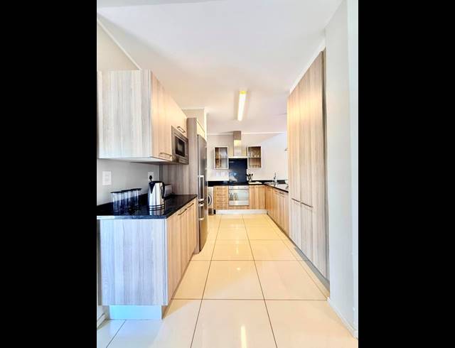 3 BEDROOM PROPERTY TO RENT IN OAKLANDS